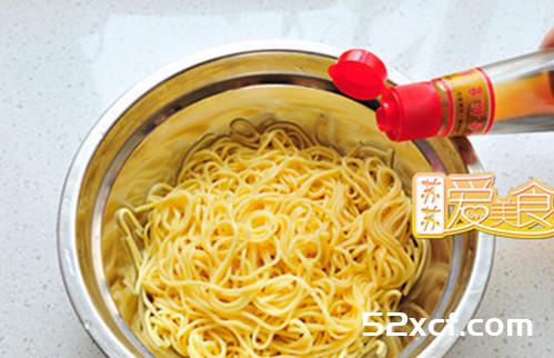 鸡丝凉面的做法