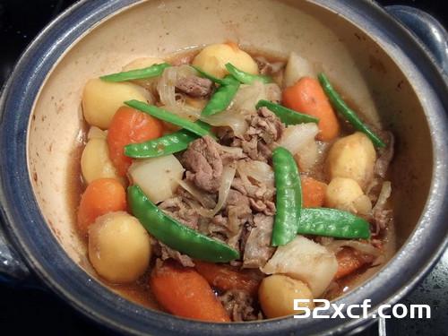 马铃薯胡萝卜炖猪肉的做法