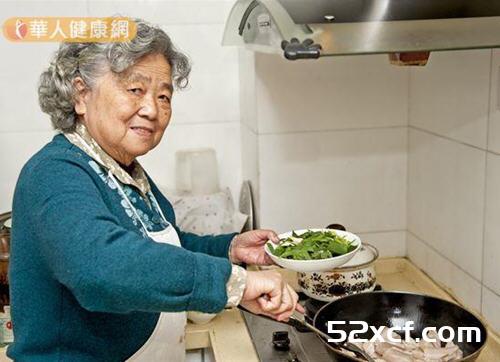 老人没食欲做五味豆腐助开胃