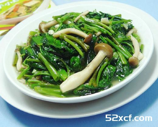 蟹味菇炒空心菜的做法