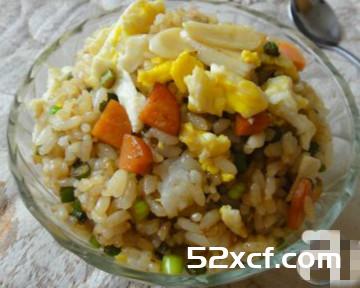 蒜香炒饭的做法