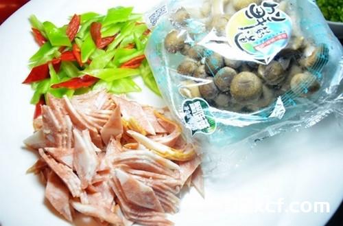 培根炒蟹味菇的做法