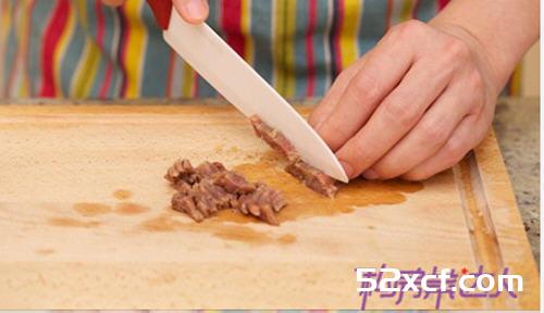 香辣海鲜意面的做法
