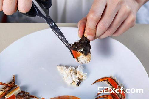大闸蟹吃法图文教程