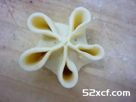 牡丹饺子的包法