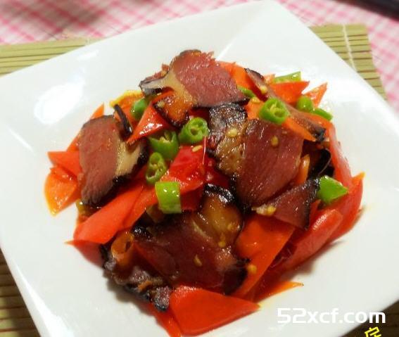 红萝卜烧湘腊的做法