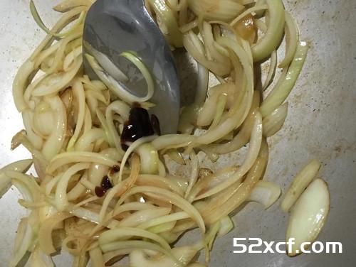 蚝油洋葱炒蛋的做法