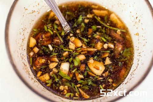 用“烤”的低卡泰式椒麻鸡翅