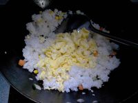 玉米蛋炒饭的做法