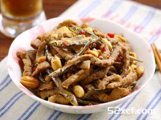 孜然牛肉小鱼花生的做法