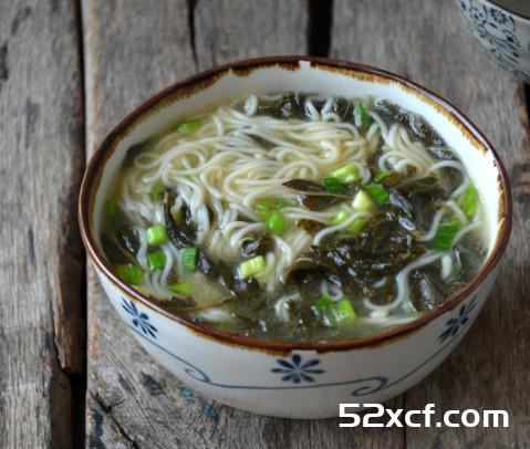 芝麻叶面条的做法