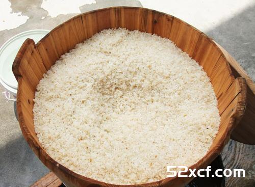 米酒长白毛怎么处理？米酒长白毛还能吃吗？