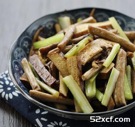 西芹茶树菇炒干子的做法