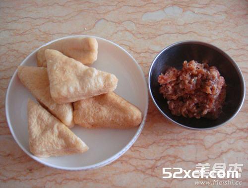 浇汁油豆腐塞肉的做法