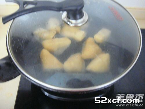 浇汁油豆腐塞肉的做法