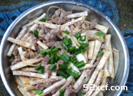 肉丝蒸香芋的做法
