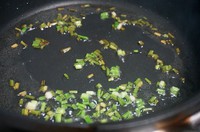 12道锋味之葱油青口贝制作流程图解