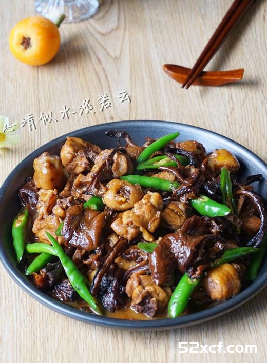 小鸡炖蘑菇干锅版的做法