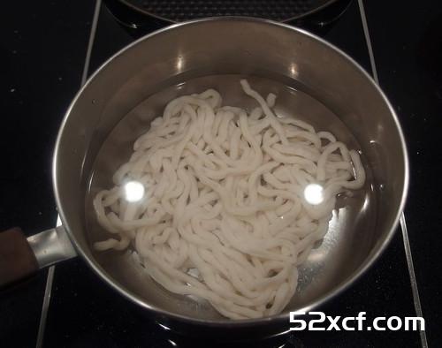 海鲜炒乌龙面的做法