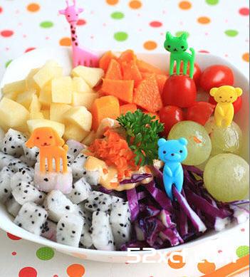 详解宝宝喝果汁和吃果肉哪个更适合