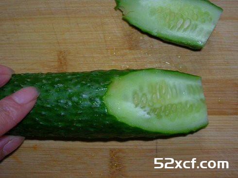 黄瓜切滚刀的方法图解