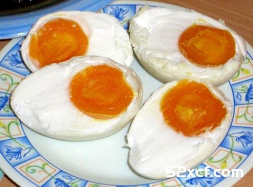 咸鸭蛋需要煮熟加热吃吗？