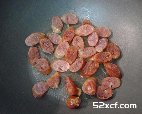 腊肠炒菠菜的做法