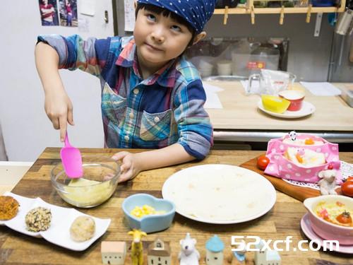 小松菜黑豚宝宝粥比萨的做法
