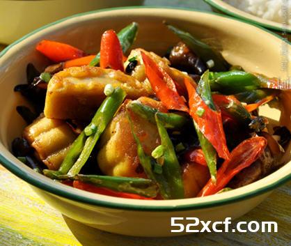 尖椒炒月饼的做法