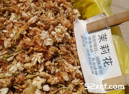 春天清火多吃8类芽菜花茶